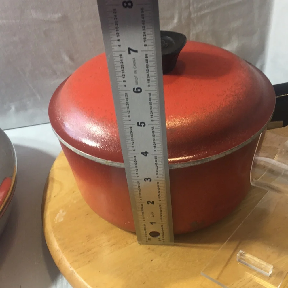 Club vintage cast aluminum red saucepan with lid.